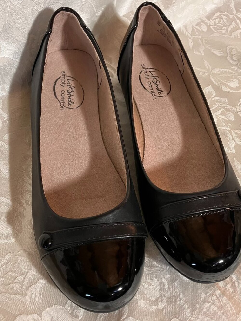 Lifestride Women's Alchemy Flats 7 Wide